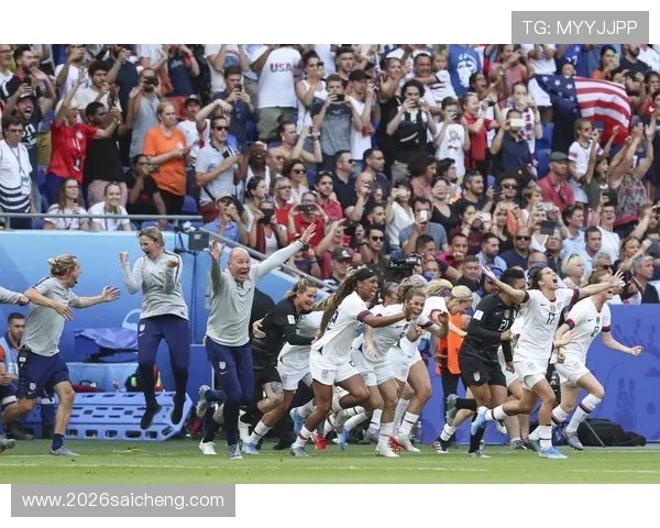 女子世界杯赛场上的青春风采展现女性力量与足球梦想的完美结合